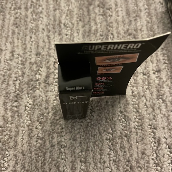 IT cosmetics super hero mascara travel size - Picture 2 of 2